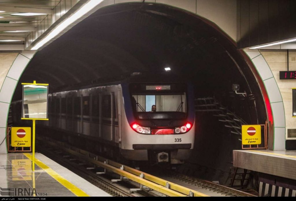 کارواش قطار متروی تهران