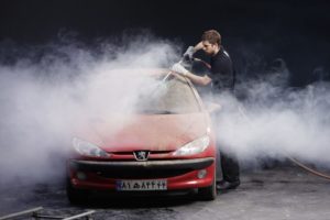 شستن ماشین با بخار