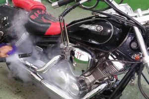 شستشو موتور سیکلت با بخار