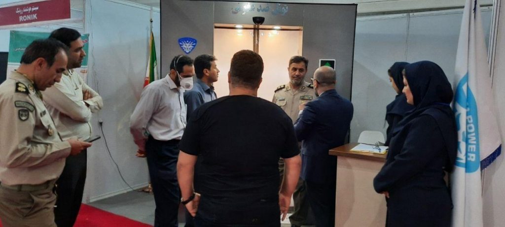 دستگاه تمام اتومات ضدعفونی دست تونل ضدعفونی کننده تونل ضد عفونی نصب و راه اندازی خرید و تولید نمایشگاه بین المللی تهران (1)